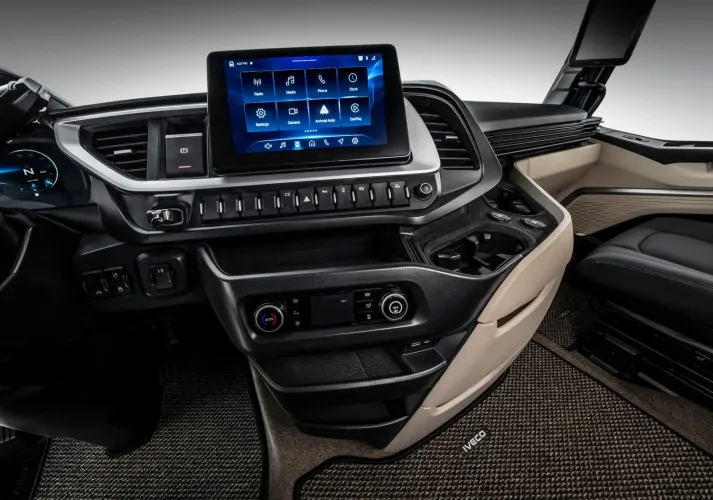 IVECO S-WAY