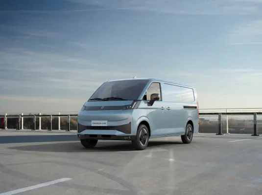 Slimme mobiliteit met de 100% elektrische FARIZON V7E