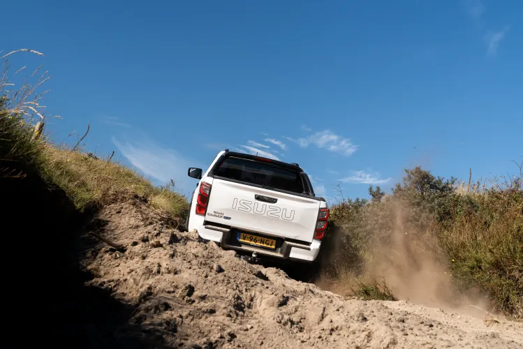 ISUZU D-Max Electric