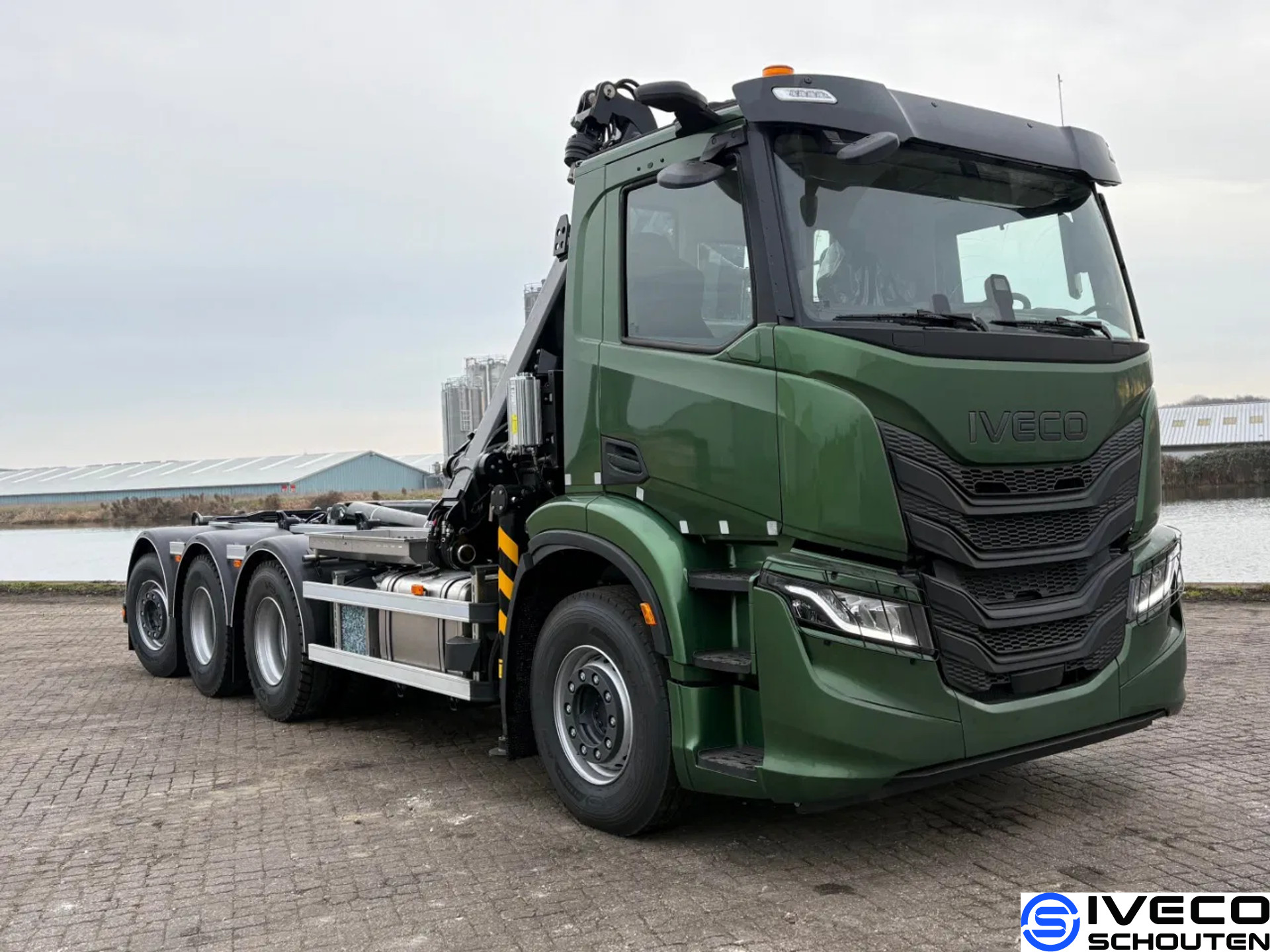Iveco  X-WAY 500 8X4 TRIPLE